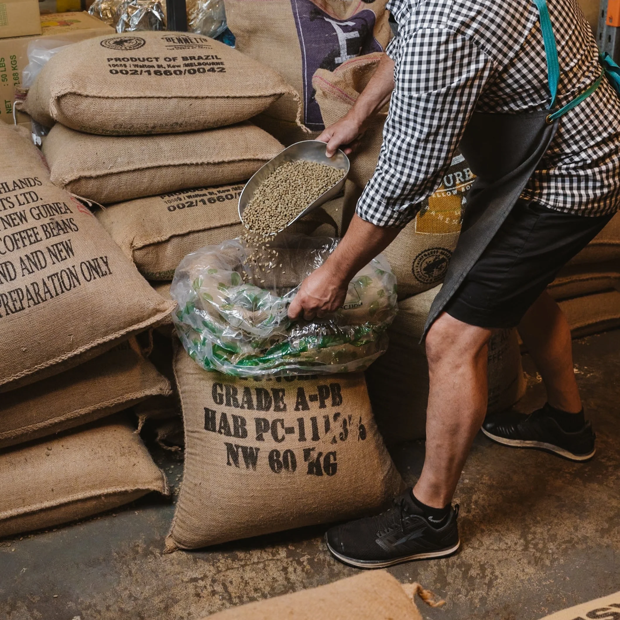 UNROASTED SWISS WATER® Decaffeinated Espresso Blend - Image 2